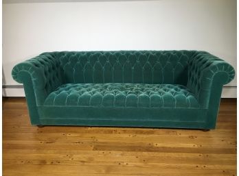 Stunning Large Vintage Emerald Green Mohair Button Tufted Sofa - Amazing Piece - Fantastic Condition !