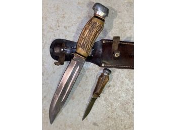Two Knives Carved Horn Handle