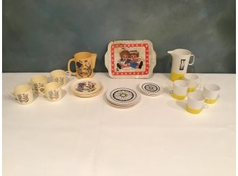 Vintage Raggedy Ann Tray And Tupperware Play Set