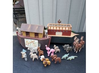 Noah's Ark Wooden Decor