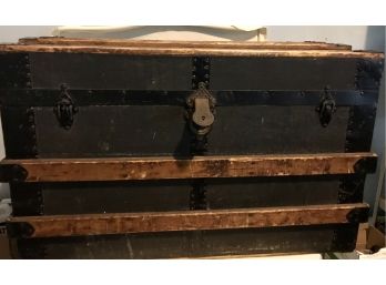 Yale And Towne Stamford Ct Vintage Steamer Trunk