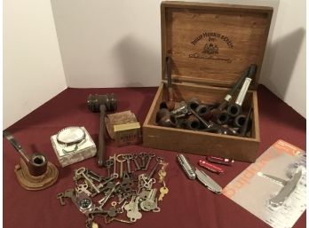 Phillip Morris Collection/pipes/knives/keys