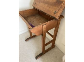 Antique Oak School Desk With Flip Top Opening 24' X 18' X 29'