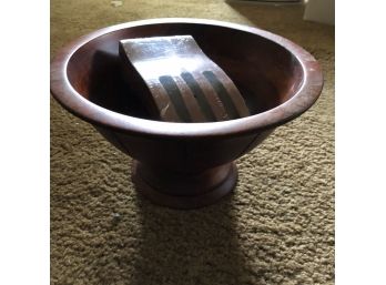Wooden Pedestal Salad Bowl With Serving Tool