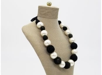 Black And White Necklace - Crocheted!