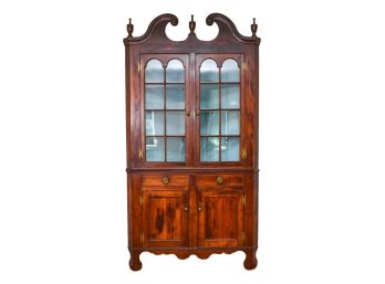 Antique Late 1700's Philadelphia Chippendale Corner Cabinet