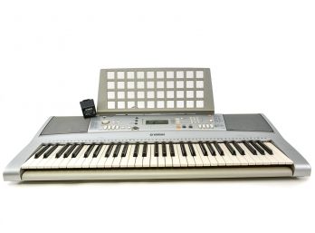 Yamaha Keyboard Model YPT300 With Instruction Booklet