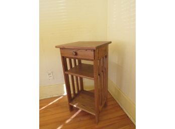 Mission Style Oak Side Table With Drawer