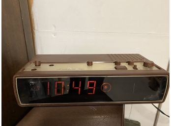 Tamura Lumitone R-333 Digital Clock Radio