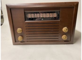 General Electric 1940's Electric Radio Phonograph Model 303