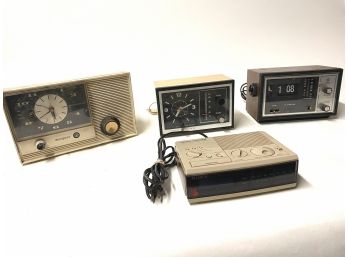 Group Of 4 Vintage Clock Radios