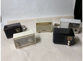 Assortment Of Five Vintage Radios