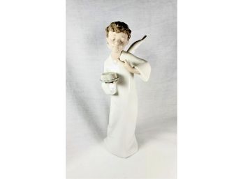 NAO BY LLADRO BOY ANGEL FINGER IN ICING #1260