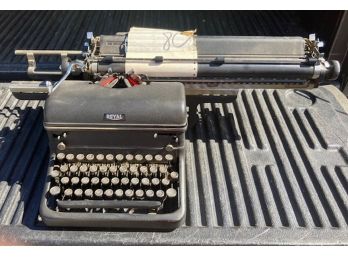 Vintage Royal Typewriter, Long Carriage