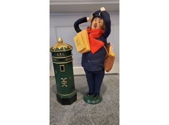 Byers Choice Carolers Mailman And Mail Box