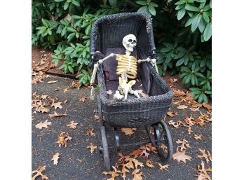 Halloween Decor - Carriage With Skeleton