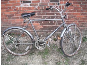 Boy's Huffy 26' 10 Speed Bicycle