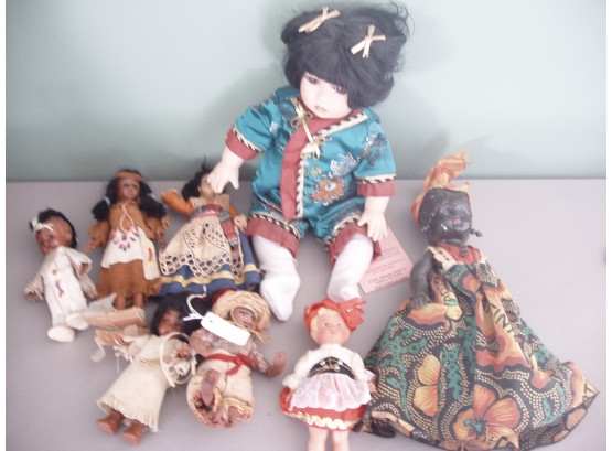 Collection Of 8 Vintage Foreign Travel Collectible Dolls, Measure 12' To 6 1/2', Doll Lot # 8