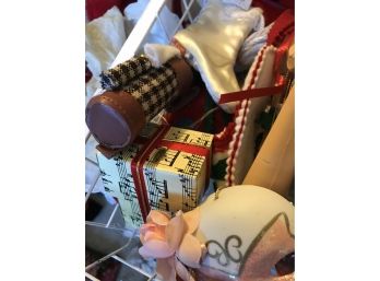Large Lot 0f Holiday Items - Fun Treasures - There Is Cute Stuff In Here (one Lot!)
