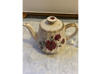 Gorgeous Sadler Teapot - Rose Pattern With Gold Trim