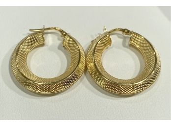 Pair Of 18K Yellow Gold Textured Hoop Earrings        K1
