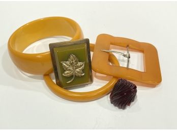 Group Of Vintage Bakelite Pieces   - Bracelet - Buckle - Ring               P2