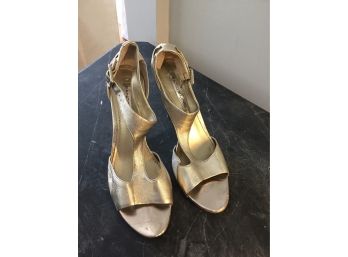 Bandolino Size 7 1/2 Gold Metallic Shoes