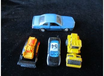 4 Toy Vehicles, Matchbox, Majorette, Hot Wheels