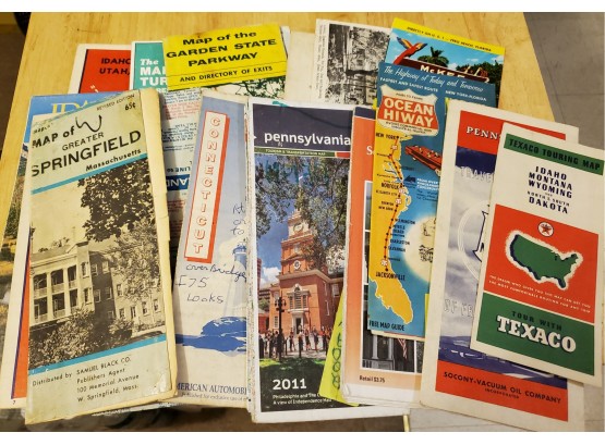 Large Lot Of Vintage Travel Maps & Brochures