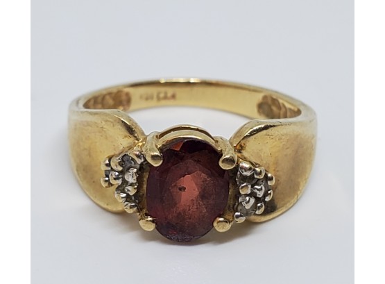 Vintage Solid 10K GOLD Ladies Ring With Garnet & Diamonds - Size 5 12