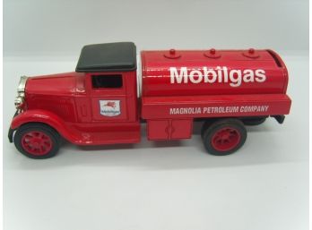 Vintage Mobile Oil #1 American Classic (ERTL) Scale Model Toy Truck ~ Magnolia Petroleum Co.