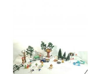 Department 56 Christmas In The Park * Cars, Truck, And Motorcycles *tree House * Pizza Delivery
