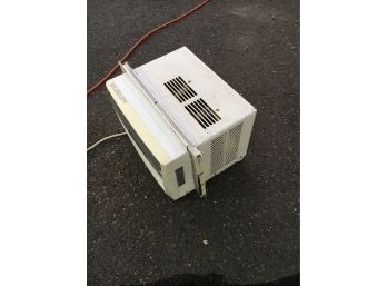 Frigidair Air Conditioner 6,000 BTU, Tested And Working
