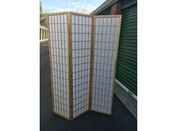 3 Panel Wood Room Divider With White Fabric