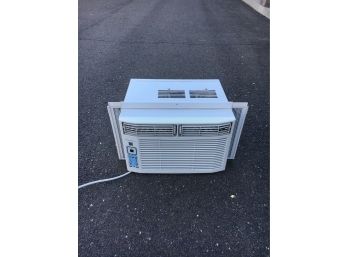 Frigidaire Air Conditioner 6,000 BTU, Tested And Working
