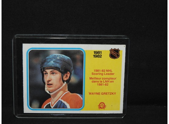 1982 Topps Wayne Gretzky Hockey Card