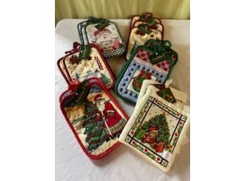 Christmas Pot Holders - Lot Of 19 Holiday Designs.