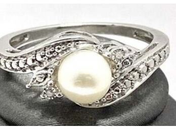 Solid .925 Sterling Silver, 0.02ctw Genuine Diamond & 5mm Pearl Ring Size 7.5