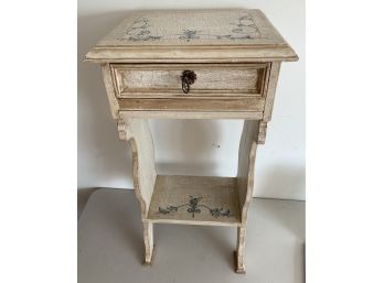 Italian Tole Style Painted Wood Accent Table  14' X 15' X 30'