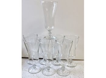 Set Of 8 Stemmed Cocktail Bar Glasses - (C) NEW OLD STOCK