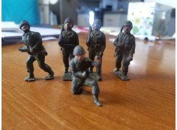 Lot Of 5 Vintage Cast Iron Or Lead Army Soldiers As Is