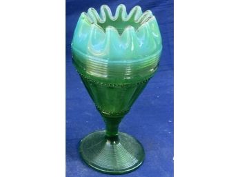 Green Vase 7'