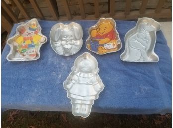 5 Vintage 1970’s Wilton Industries Tin Cake Molds Winnie The Pooh & Others – New Never Used