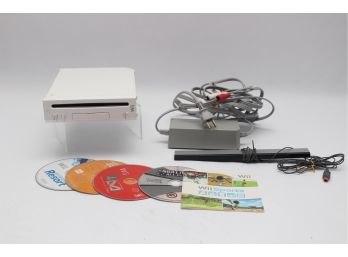 Wii Console W/four Games