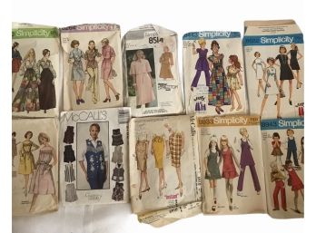 Lot Of 10 Vintage Sewing Patterns