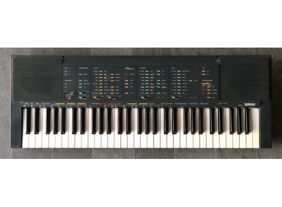Vintage 1985 Yamaha PSR-70 Keyboard