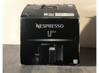 Like New U Milk Pure Black Nespresso Set Coffee Machine