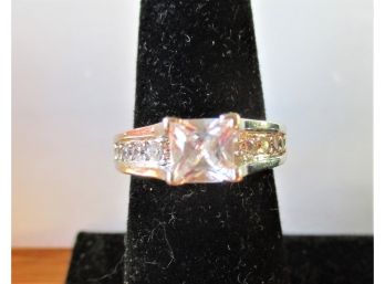 Jewelry - Elegant Ladies Ring