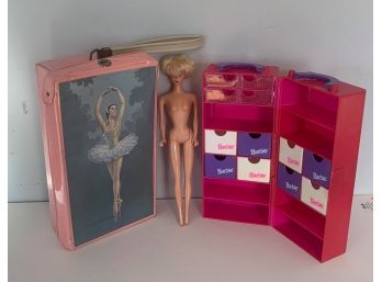 Barbie Lot - Barbie , Carry Case And Standing Closet
