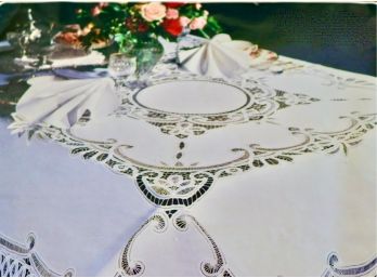 Gorgeous JUBILEE Lace Tablecloth With Matching Napkins And Runner